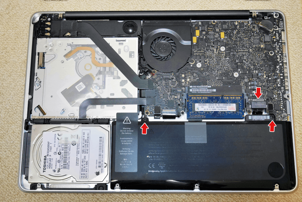 MacBook Pro 13” A1278 (Early 2011)のバッテリーが膨らみ、トラック 